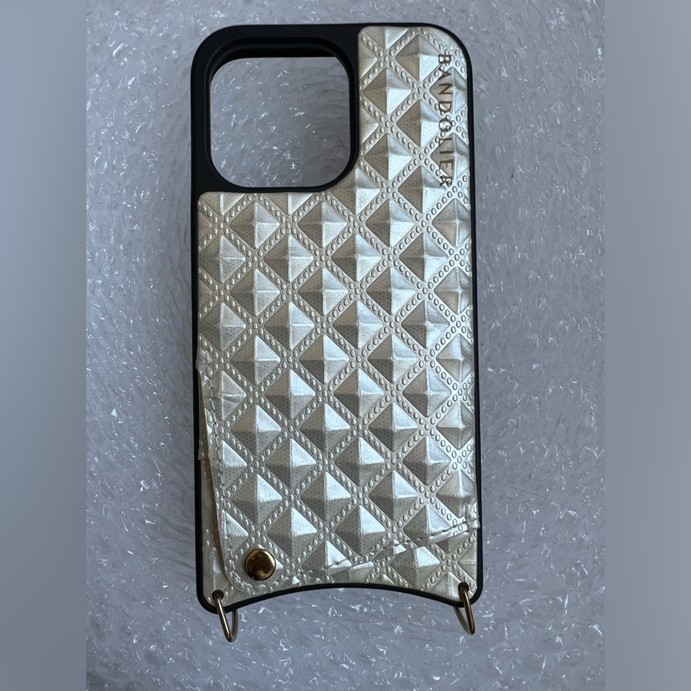 NWT iPhone 13 Pro Bandolier Crossbody Case - Picture 11 of 13